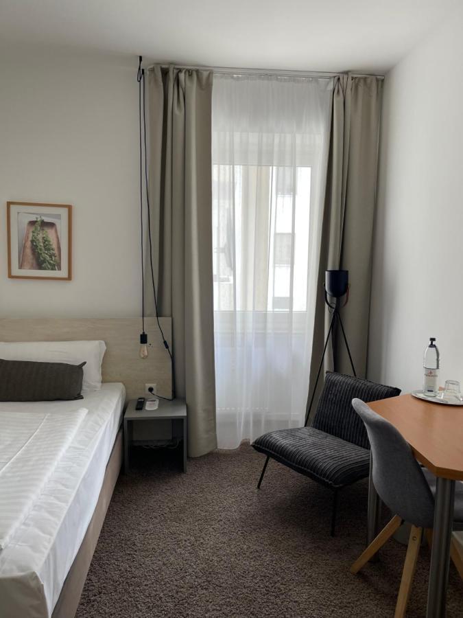Max Hotel Duesseldorf Self-Check-In المظهر الخارجي الصورة