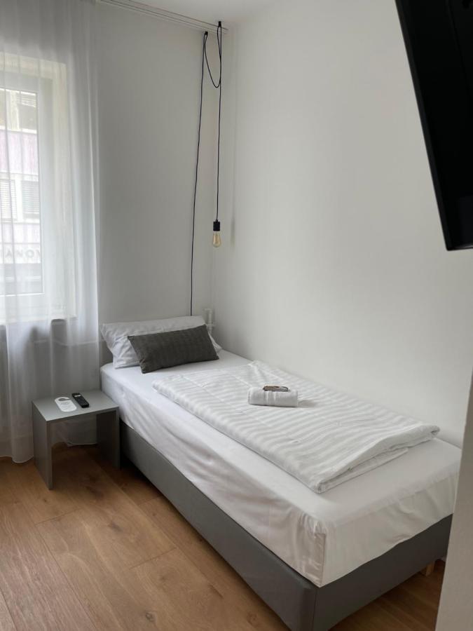 Max Hotel Duesseldorf Self-Check-In المظهر الخارجي الصورة